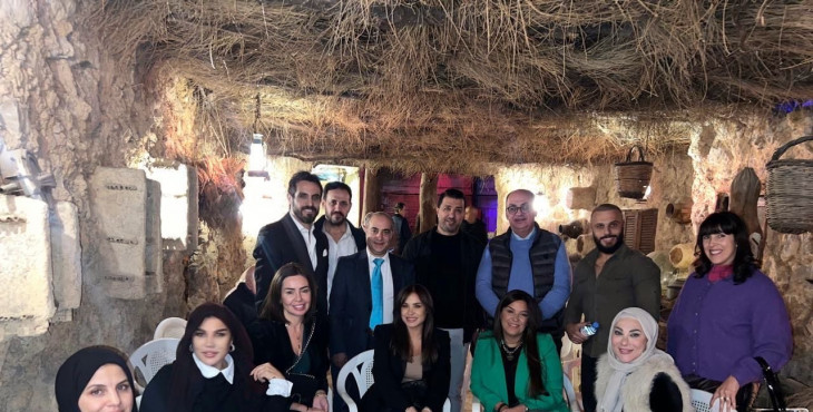 سكرية مشاركًا في ندوة الفنان غاندي بو ذياب في متحف كهف الفنون